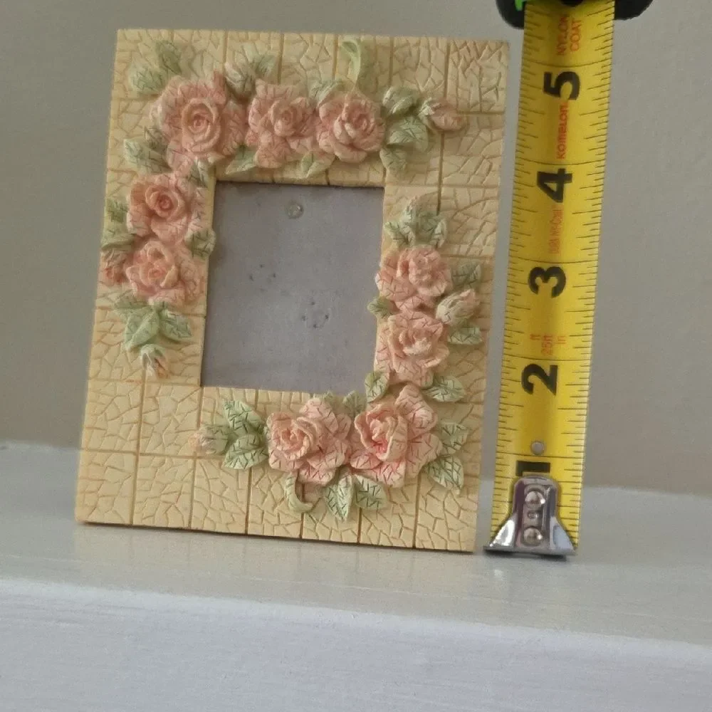 Floral Pink Rose Photo Frame – Decorative Home Accent
